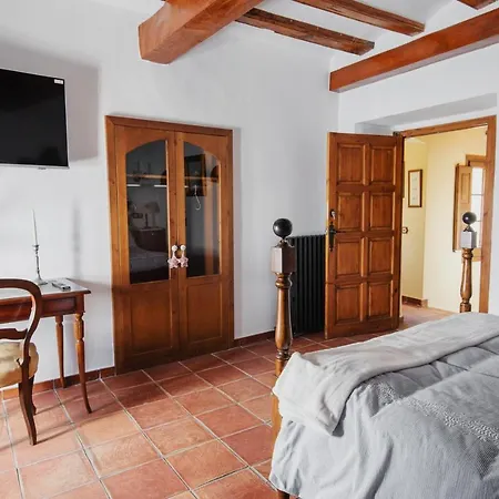 Masia Viver - Olive Oil Tourism *