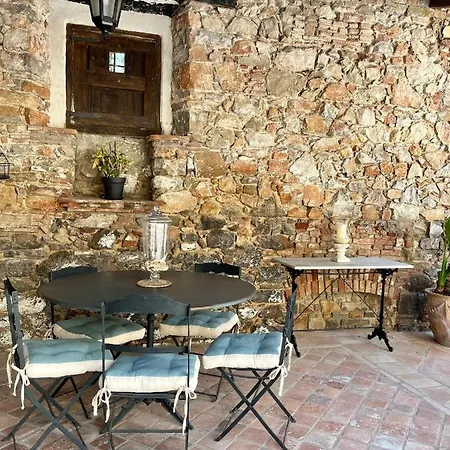 Masia Viver - Olive Oil Tourism *