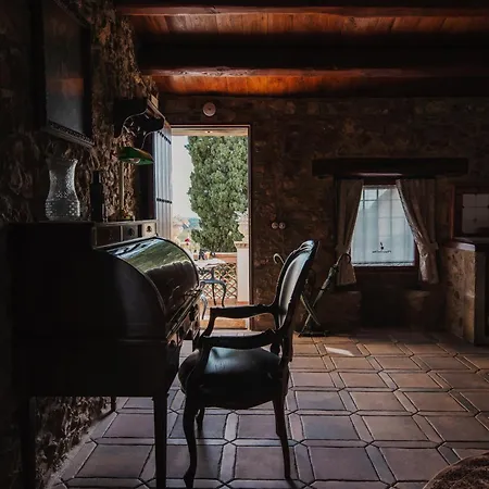 Masia Viver - Olive Oil Tourism *