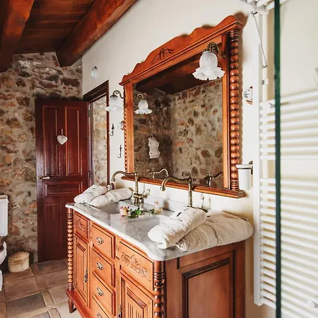 Masia Viver - Olive Oil Tourism * Bigues I Riells